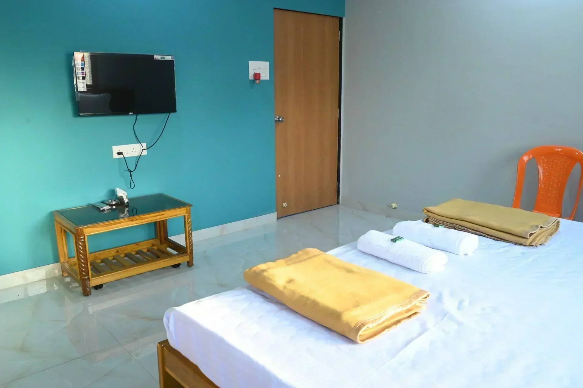 Lake breeze resort - Image 5