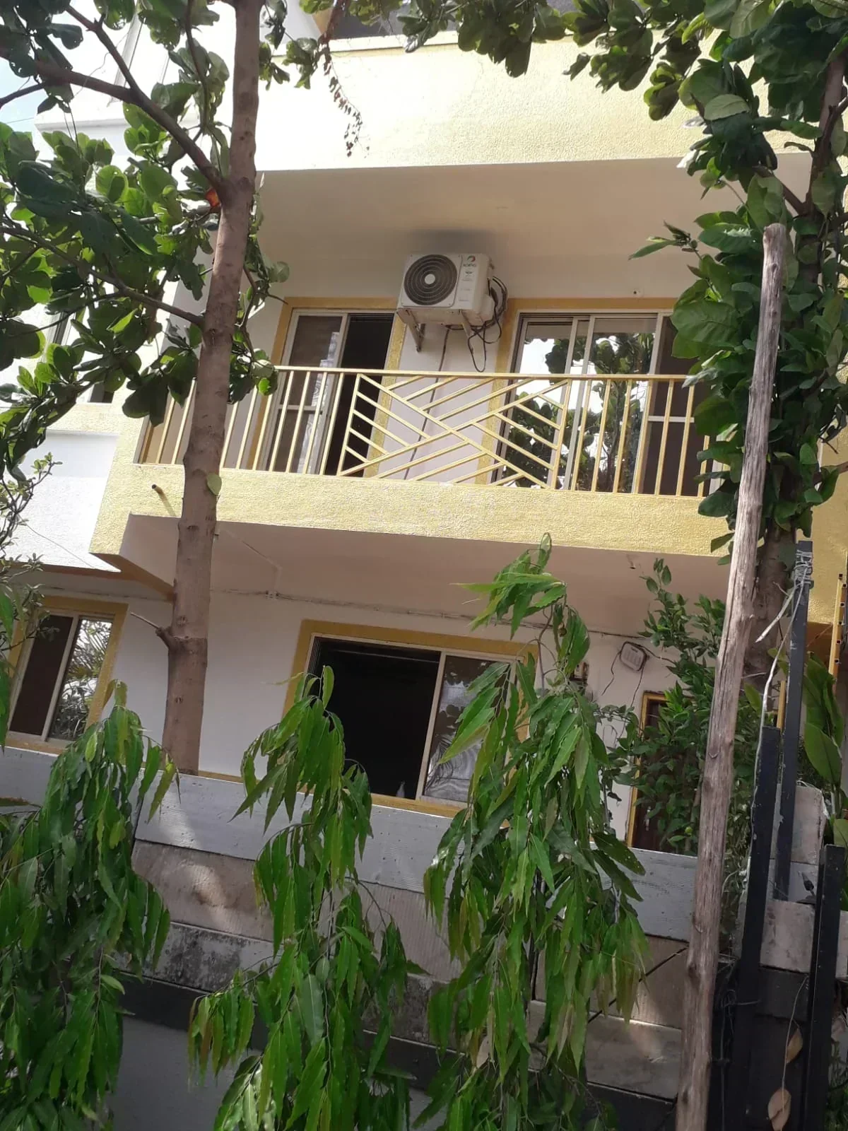 KARJAT MOUNTAIN VILLA - Image 2
