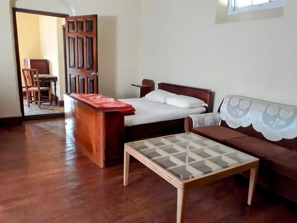 Marlborough House – Comfortable Stay Near Botanical Garden, Ooty - Image 5