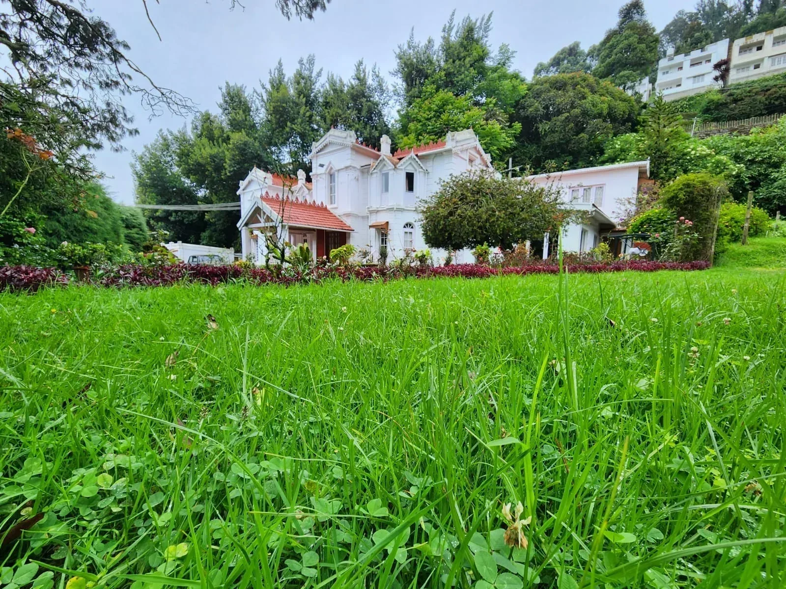Marlborough House – Comfortable Stay Near Botanical Garden, Ooty - Image 2