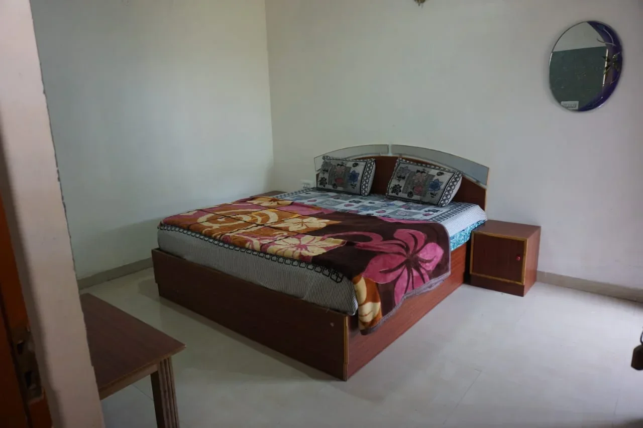 Rainbow Palace Cottage-Cozy 1 BHK Near Lovedale Junction – Ooty - Image 4
