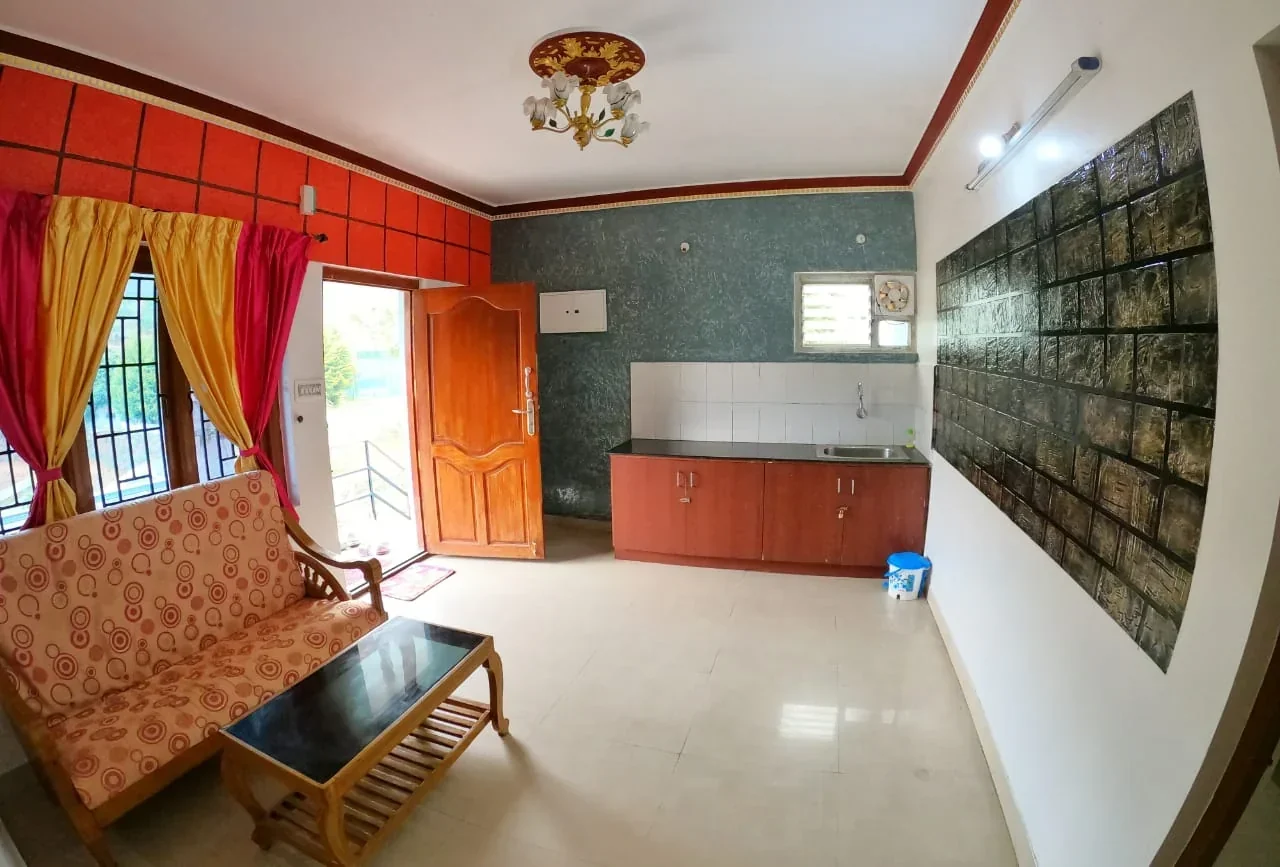 Rainbow Palace Cottage-Cozy 1 BHK Near Lovedale Junction – Ooty - Image 3