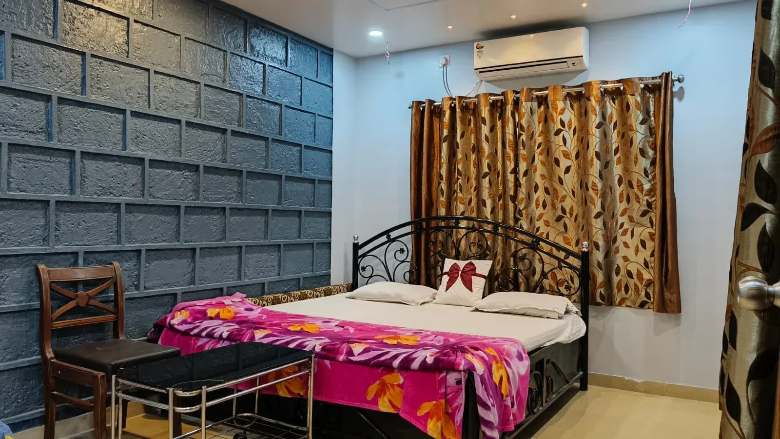 Raj holiday home A - Image 2