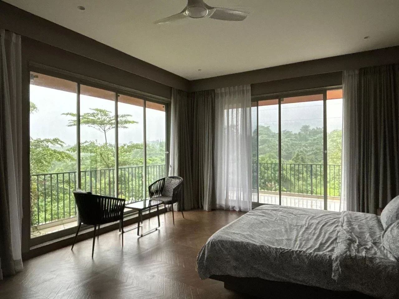 Redtree villa - Image 4
