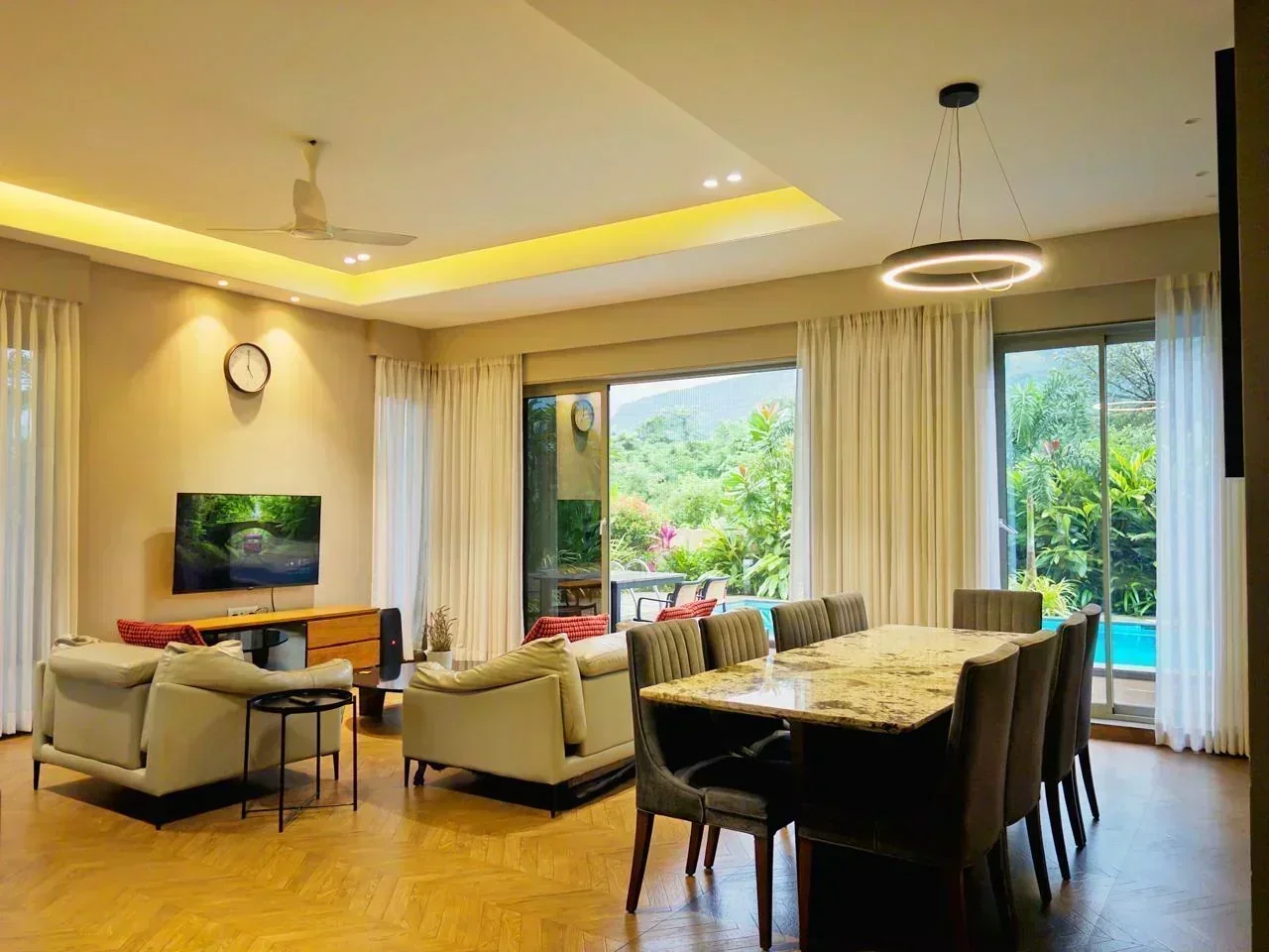 Redtree villa - Image 3
