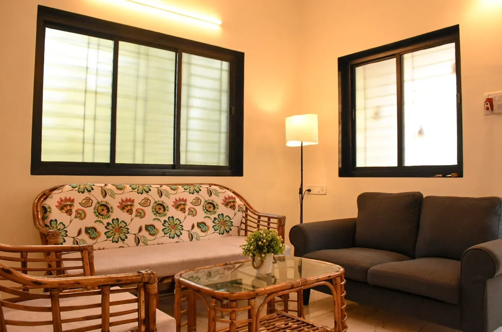 Reed Field Cottage 4BHK - Image 3