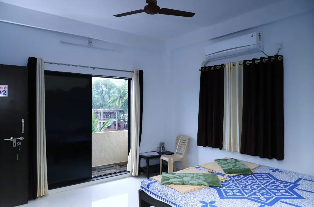 River Breeze Homestay Room 2 – Nature Retreat by the Riverside, Ratnagiri - Image 3