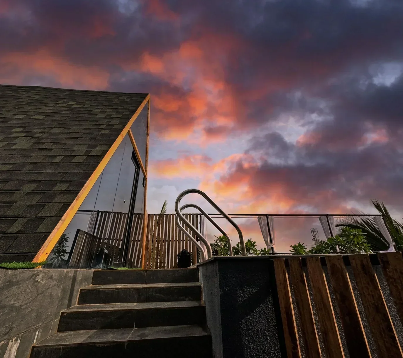 Rooftop Villa - Image 2