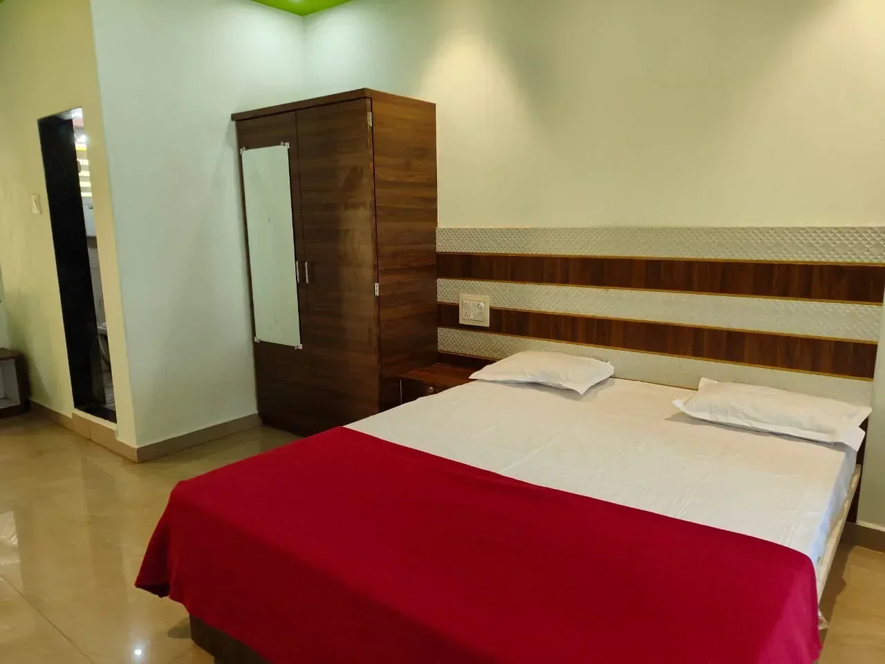 Salgaonkar Beach Resort – Devbag, Tarkarli - Image 5