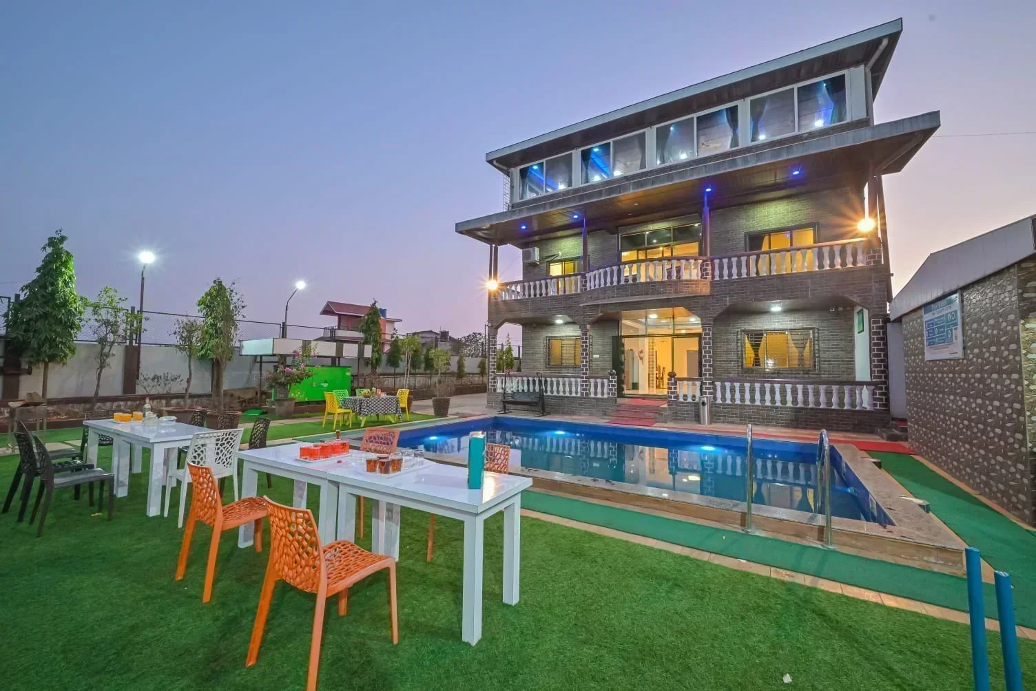 Singh Sahib Villa – A Lavish 5BHK + Big Boss House Retreat in Old Khandala - Image 2