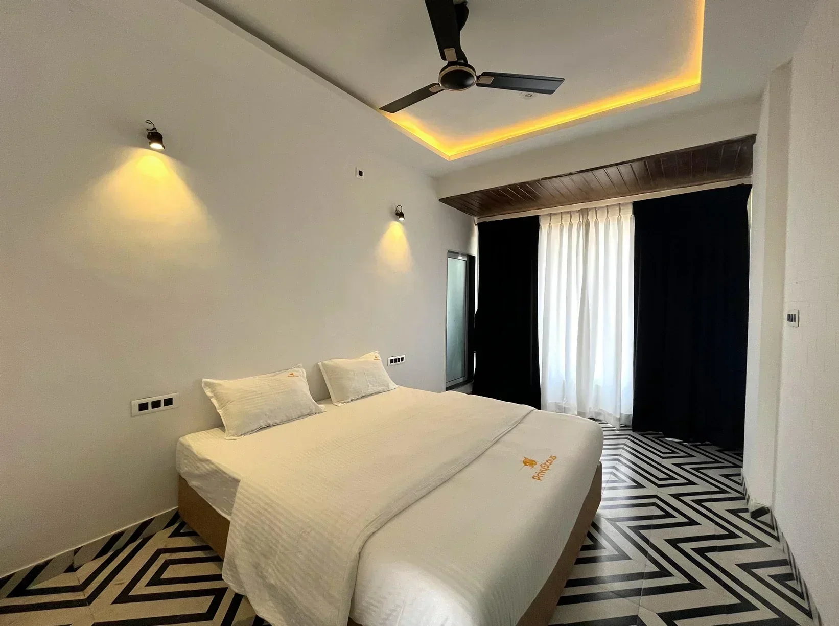 ST.Ricky 's 2BHK - Image 4