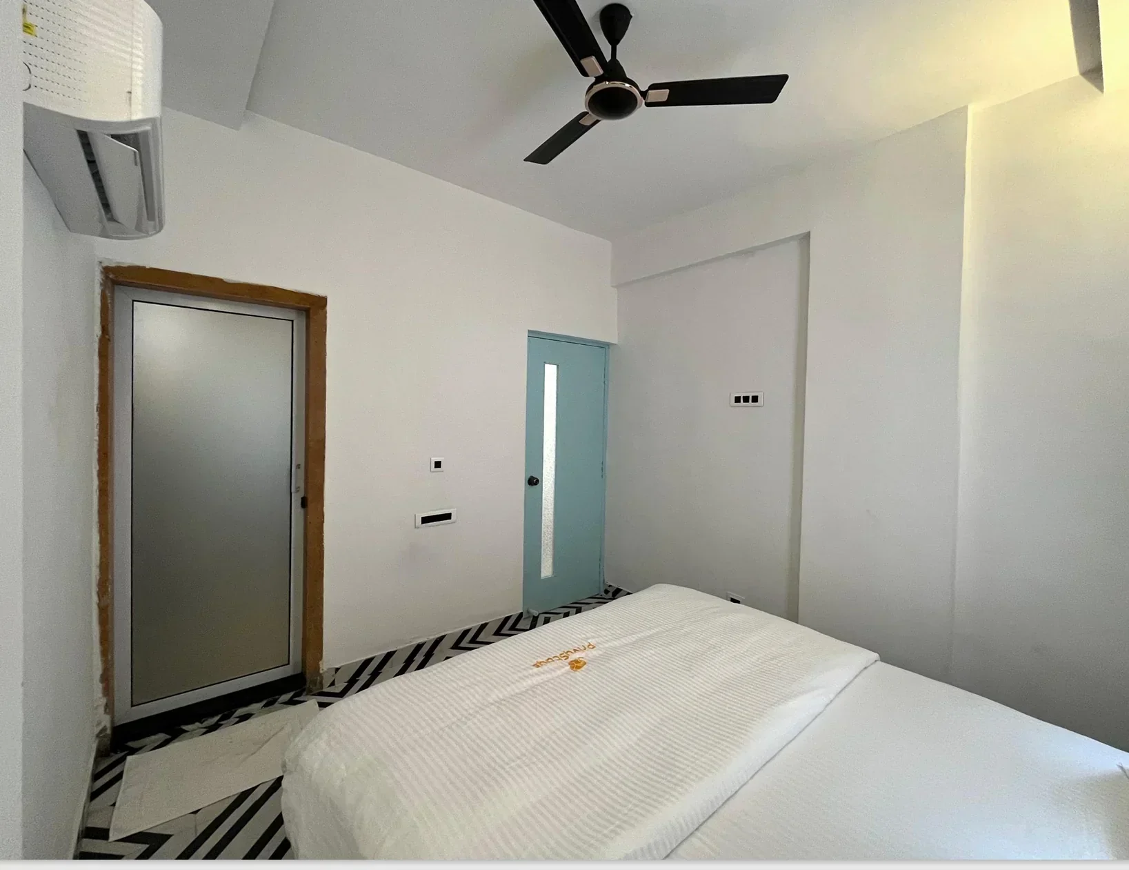 ST.Ricky 's 2BHK - Image 3