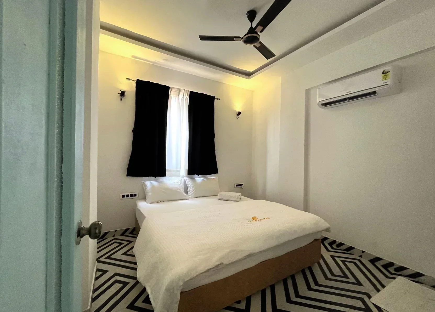 ST.Ricky 's 2BHK - Image 2