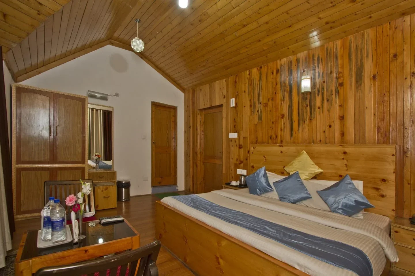 The Cedar Cottages, Manali – 4BHK Cedar Villa - Image 5