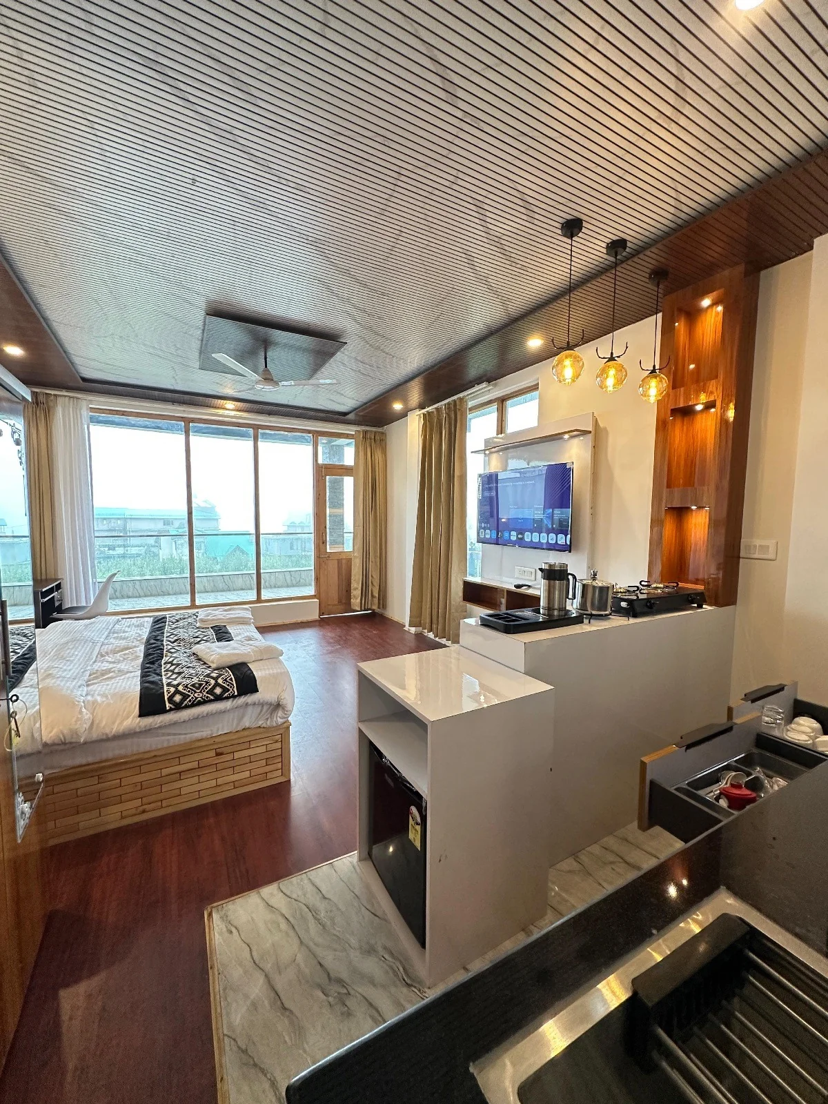 The Cedar Stone Apartments, Manali - Image 4