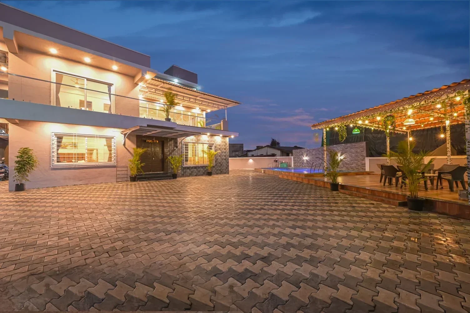 Tito's Villa – Luxurious 6BHK Private Pool Villa in Lonavala - Image 2