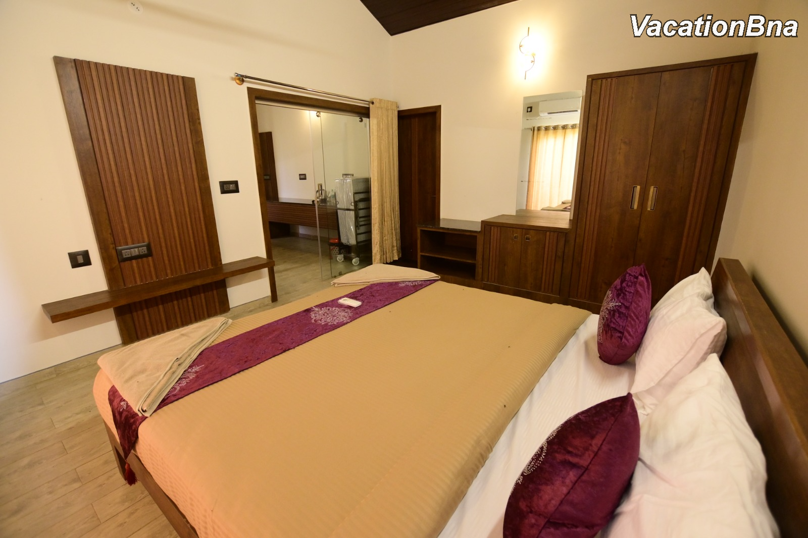 Unnathi Suites Premium Apartment - Image 5