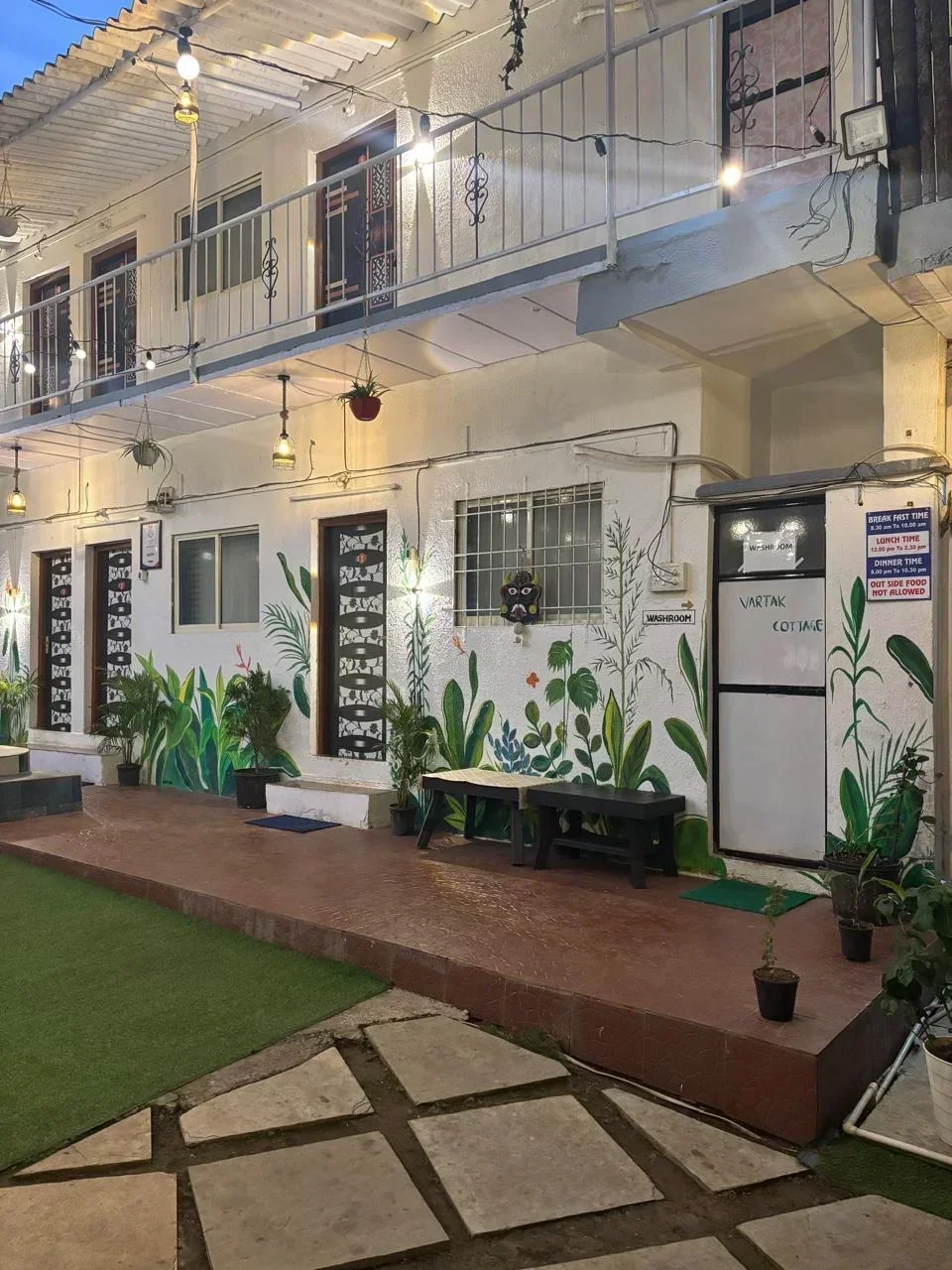 Vartak room
