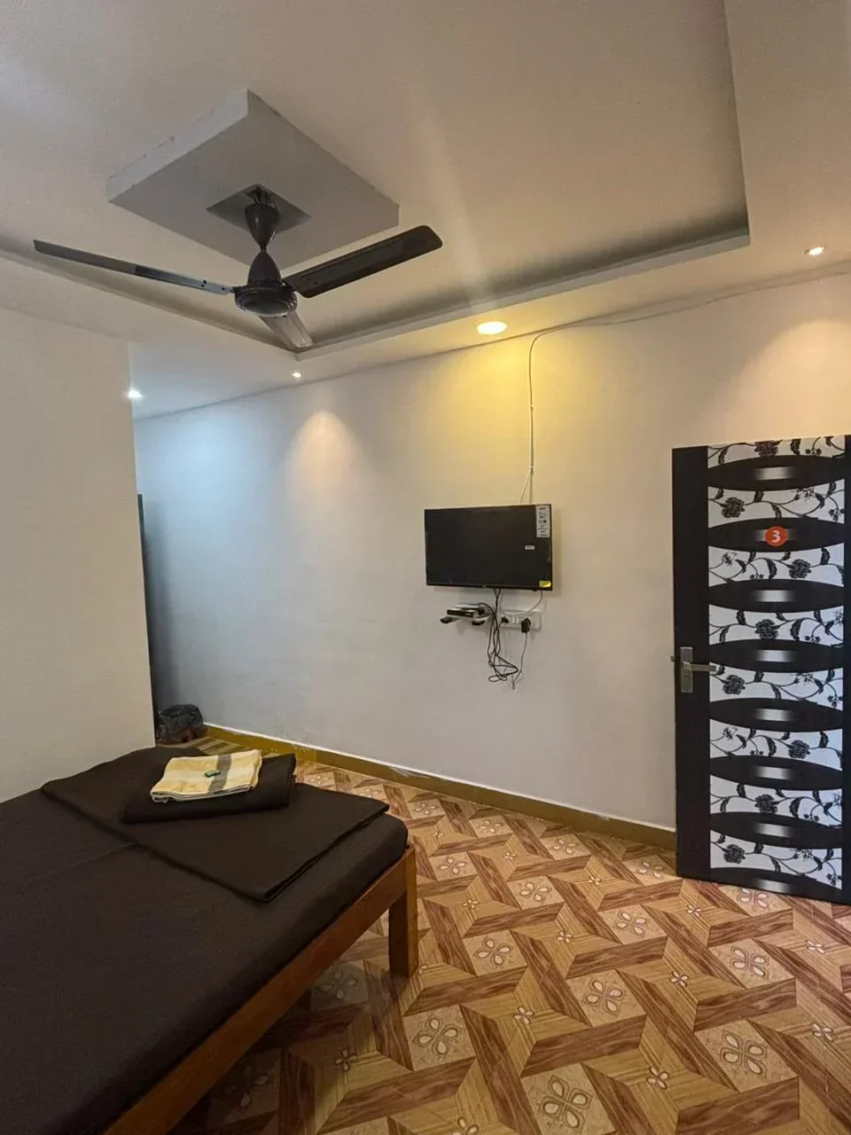 Vartak room - Image 3