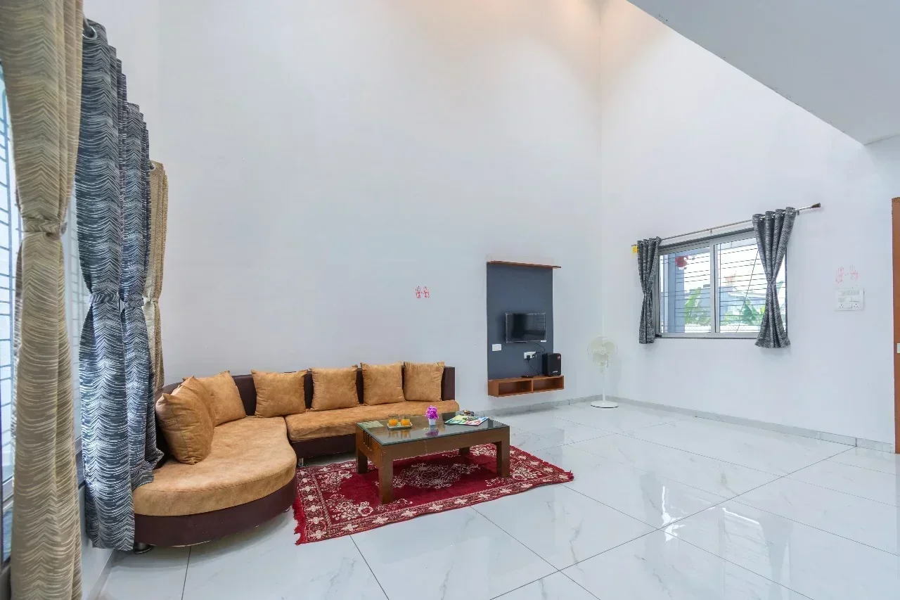 Vishwa Villa – Spacious 3BHK Private Pool Villa - Image 4