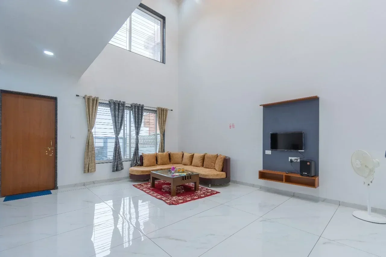 Vishwa Villa – Spacious 3BHK Private Pool Villa - Image 3